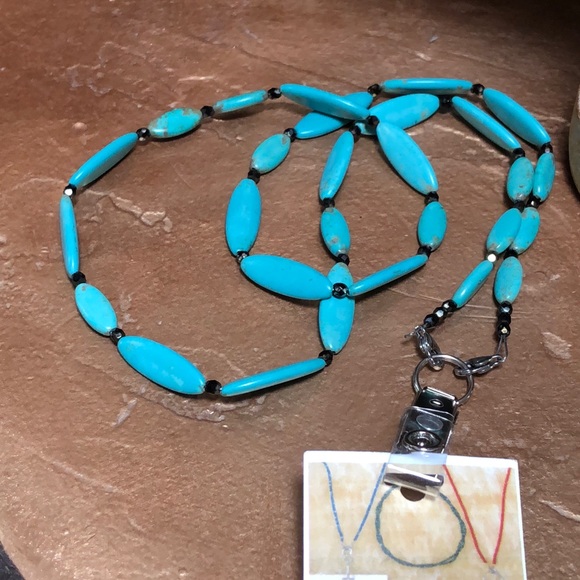 🔴 🇺🇸 Convertible Necklace 🇺🇸 - Picture 4 of 6